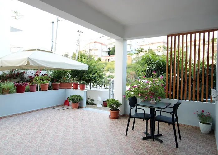 Omnia Apartments